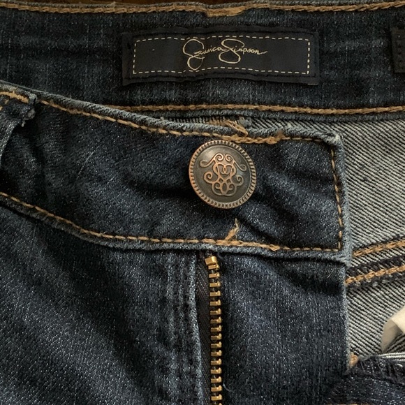 Jessica Simpson forever low rise hot shorts (25) - Picture 4 of 9